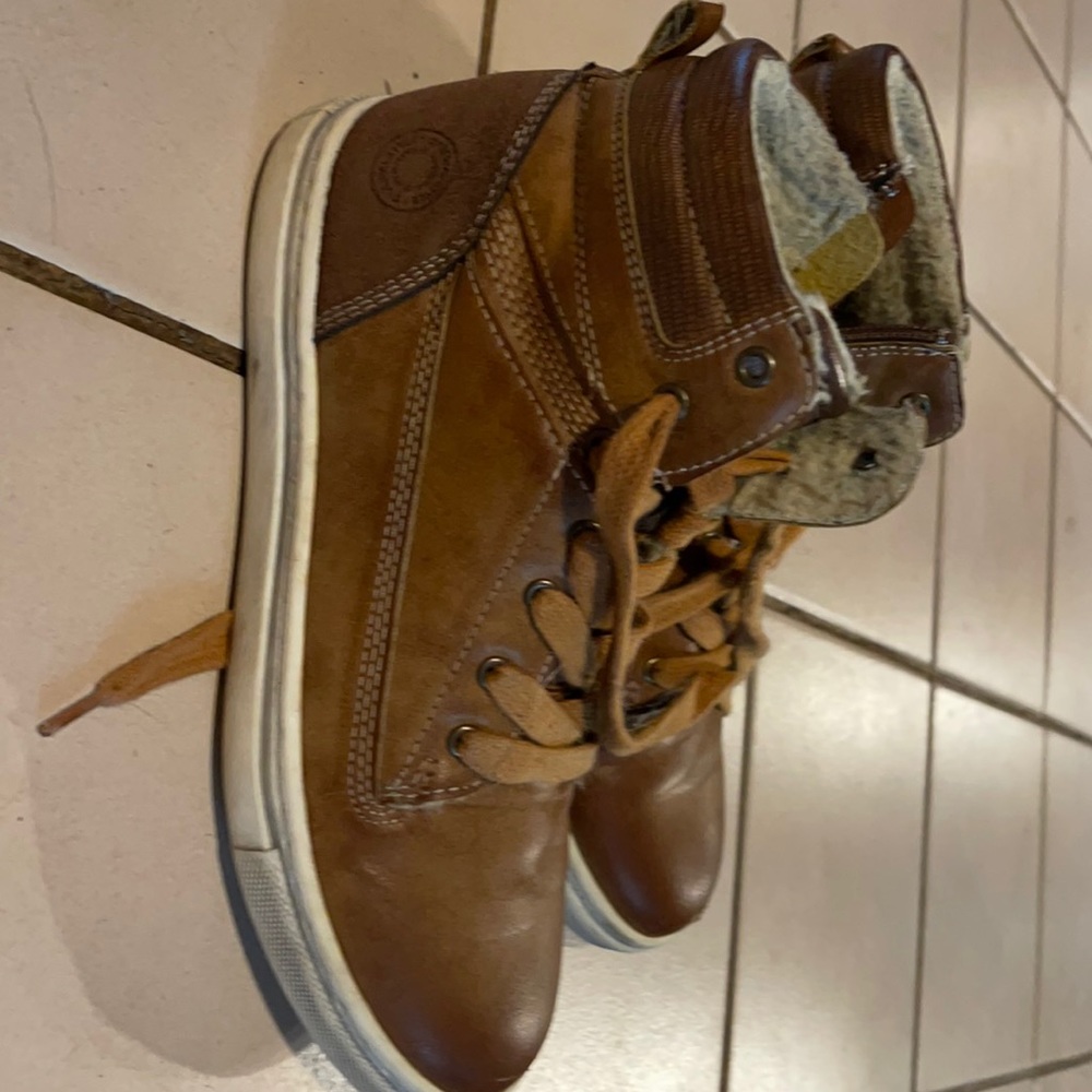 Boys size 3 dressy boots bull boxer brand
